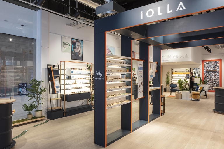 IOLLA St James Quarter A better way to buy glasses